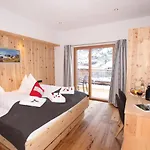 Alt-oetztal Πανσιόν 4*