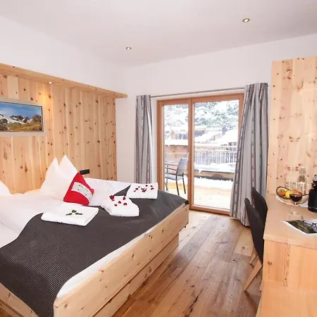 Alt-oetztal בית הארחה 4*