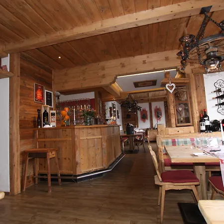 Pensjonat Alt-oetztal 4*